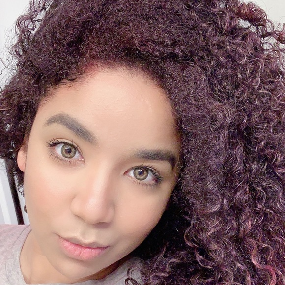 Meet your Posher, Kensie
Welcome to my closet! 🇨🇺 Cuban sharing style and deals. - Picture 1 of 1